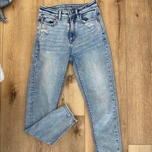 American Eagle mom jeans